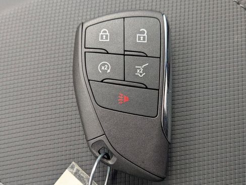 New 2026 Chevrolet Equinox EV RS image 30