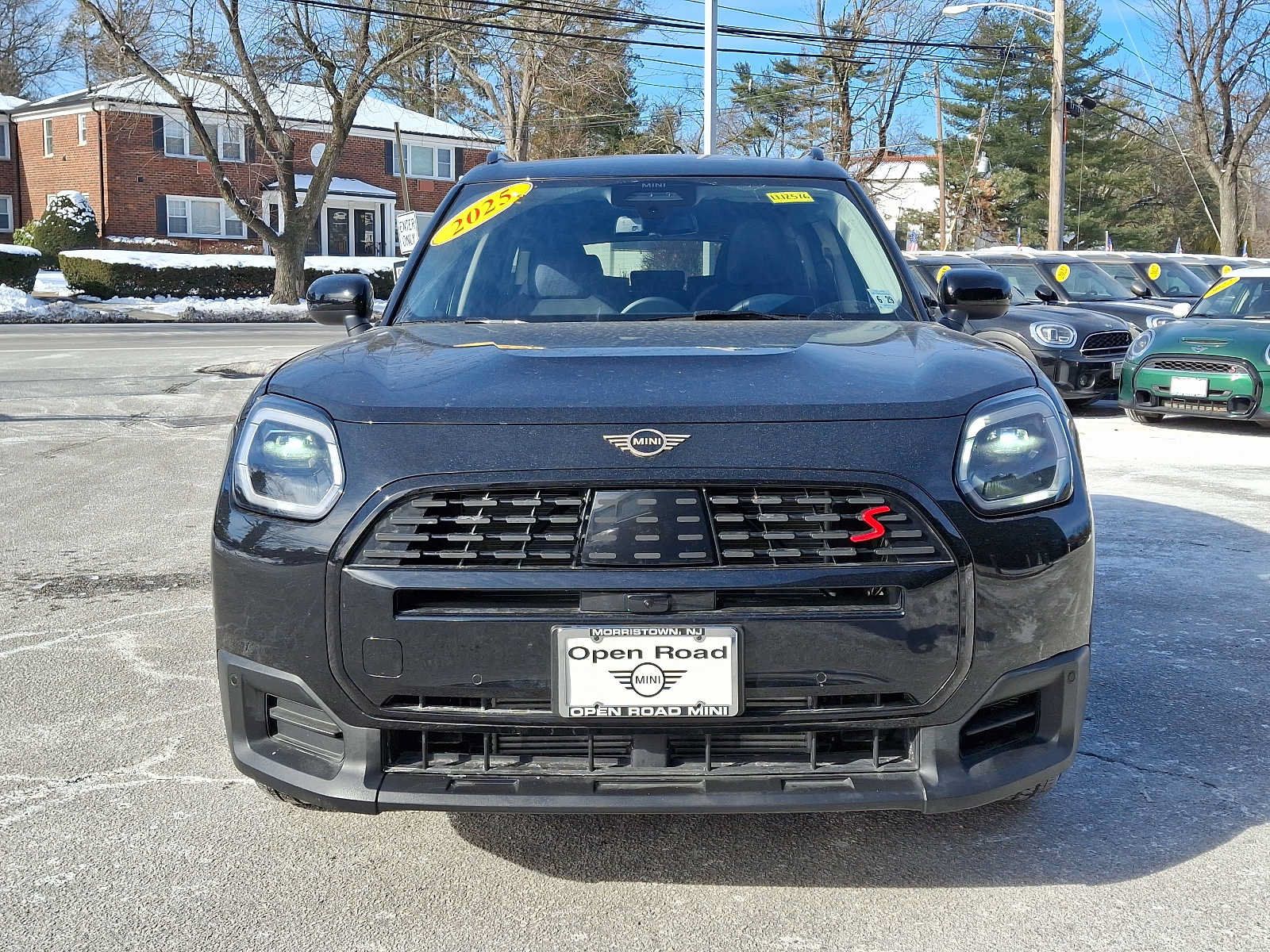 Used 2025 MINI Cooper Countryman S w/ Comfort Package Max AWD/4WD image 2