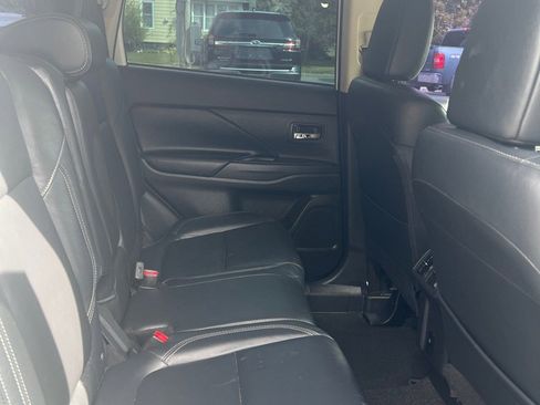 Used 2020 Mitsubishi Outlander SEL image 5