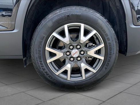 Used 2021 GMC Acadia SLE w/ LPO, Floor Liner Package image 11