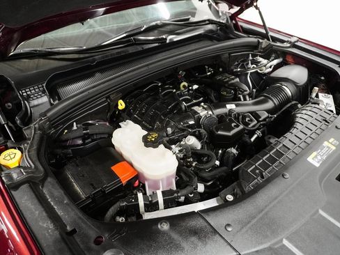 Certified 2024 Jeep Grand Cherokee L Laredo image 9