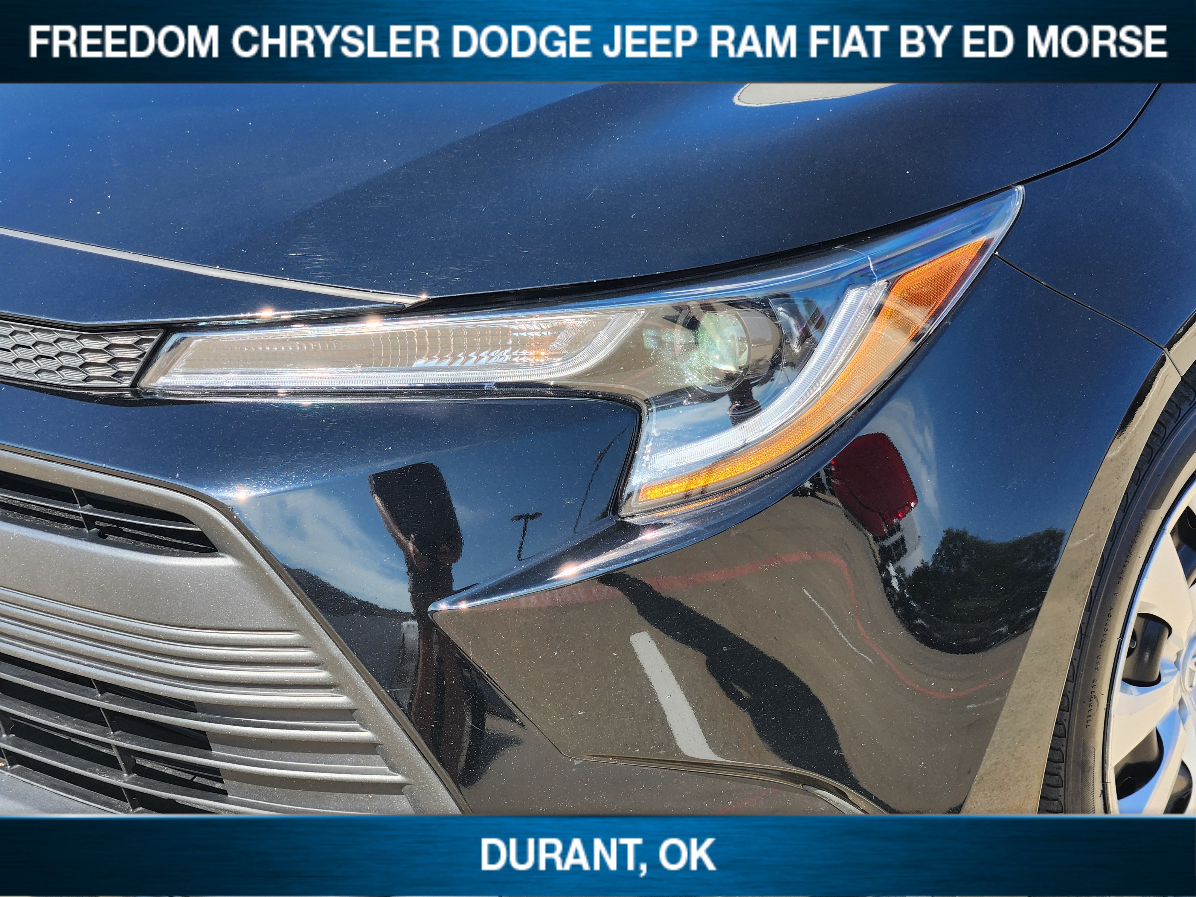 Used 2025 Toyota Corolla LE FWD image 5