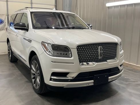 Used 2020 Lincoln Navigator Reserve w/ Luxury Package AWD/4WD image 2