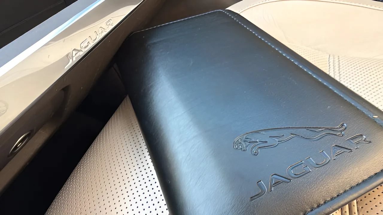 Used 2018 Jaguar F-PACE Prestige AWD/4WD image 19