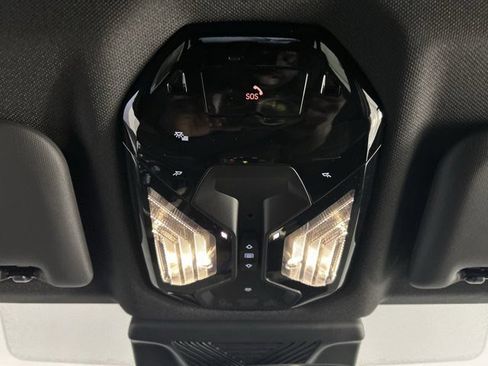 Used 2025 BMW X3 xDrive30i w/ Convenience Package image 13