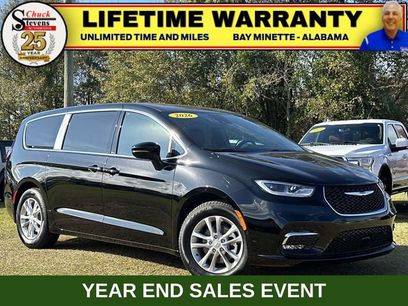 New 2026 Chrysler Pacifica Select