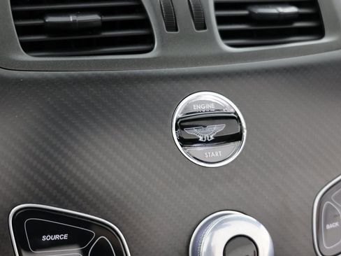 Used 2016 Aston Martin V8 Vantage GT image 16