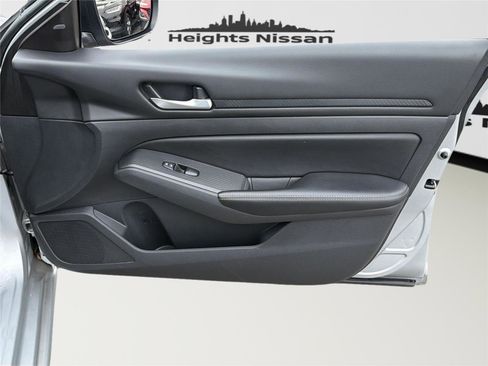 Used 2024 Nissan Altima 2.5 SV image 30