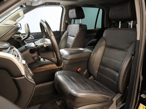 Used 2018 GMC Yukon Denali w/ Denali Ultimate Package image 3