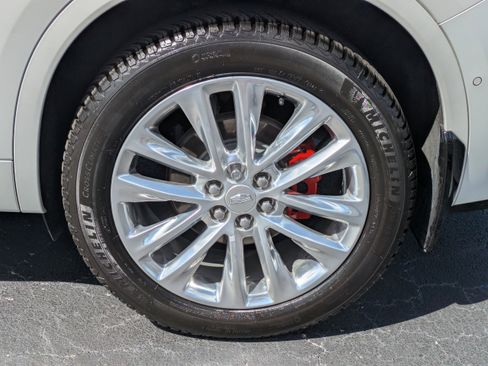 Used 2020 Cadillac XT6 Premium Luxury w/ Platinum Package image 10