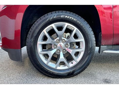 Used 2017 GMC Yukon SLT w/ HD Trailering Package AWD/4WD image 9