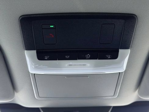 Used 2023 Nissan Pathfinder SL AWD/4WD image 44