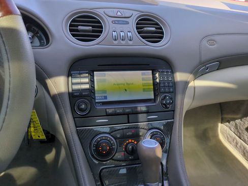 Used 2007 Mercedes-Benz SL 55 AMG image 15