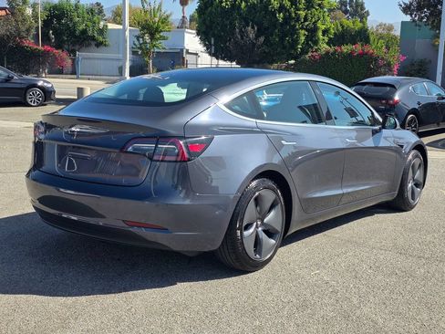 Used 2020 Tesla Model 3 Standard Range Plus RWD image 5