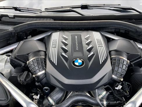 Used 2021 BMW X6 M50i w/ Premium Package AWD/4WD image 32