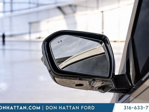 Used 2020 Lincoln Navigator Reserve w/ Luxury Package image 39