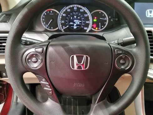 Used 2015 Honda Accord LX image 17