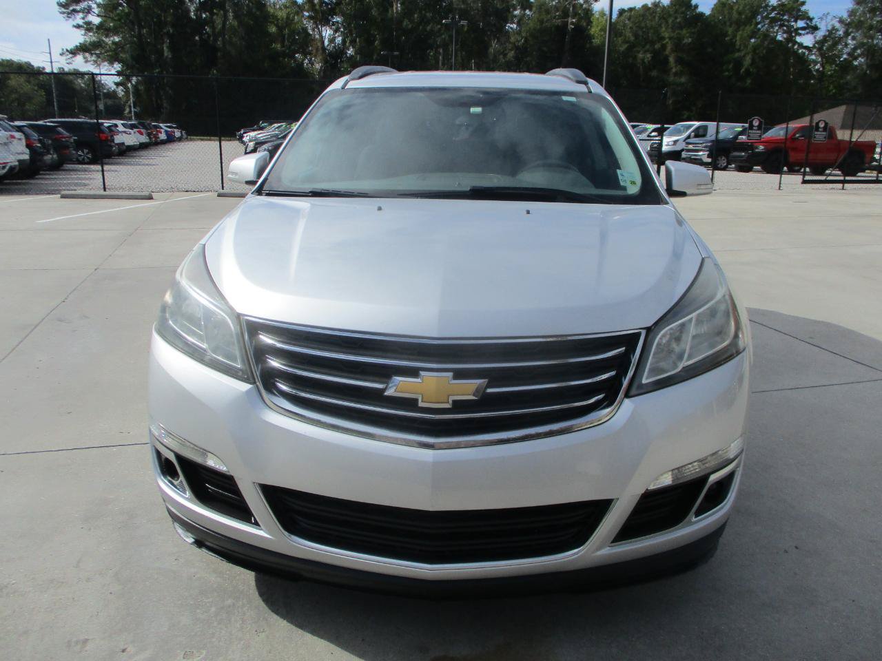 Used 2016 Chevrolet Traverse LT FWD image 4