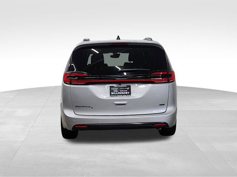 New 2026 Chrysler Pacifica Select image 7