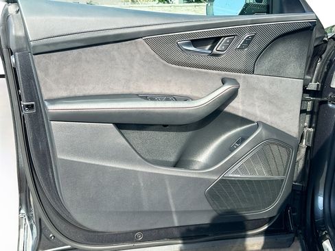 Used 2024 Audi RS Q8 4.0T image 22