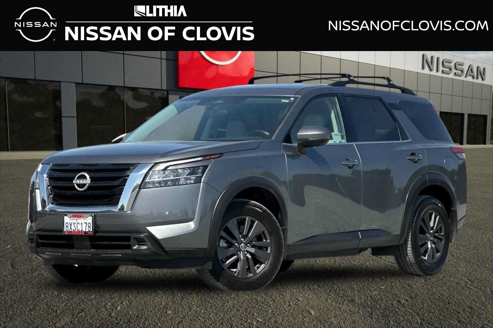 Certified 2022 Nissan Pathfinder SV FWD image 1