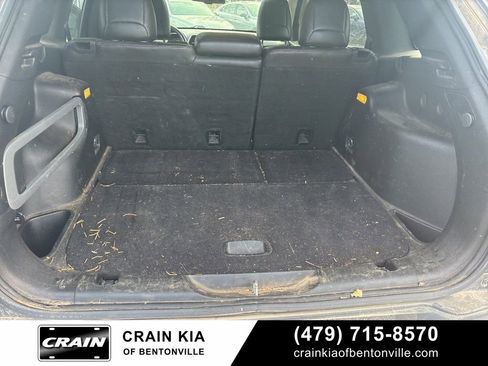 Used 2016 Jeep Cherokee Trailhawk w/ Comfort/Convenience Group image 15