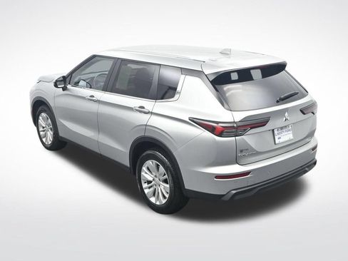 Used 2025 Mitsubishi Outlander ES AWD/4WD image 37