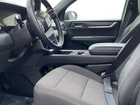 Used 2025 GMC Acadia Elevation image 10