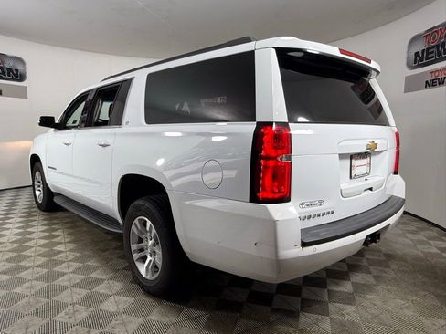 Used 2019 Chevrolet Suburban LT RWD image 10