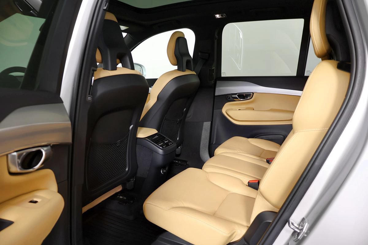 Used 2018 Volvo XC90 T5 Momentum w/ Convenience Package AWD/4WD image 50
