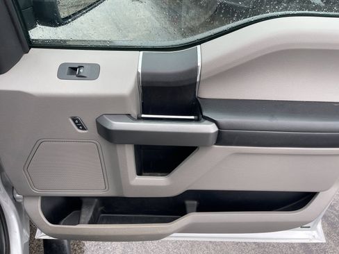 Used 2016 Ford F150 XLT image 18