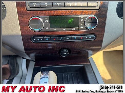 Used 2011 Ford Expedition XLT w/ 202A Rapid Spec Order Code AWD/4WD image 20