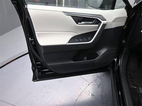 New 2025 Toyota RAV4 XLE Premium image 17