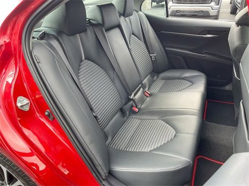 Used 2020 Toyota Camry SE image 26