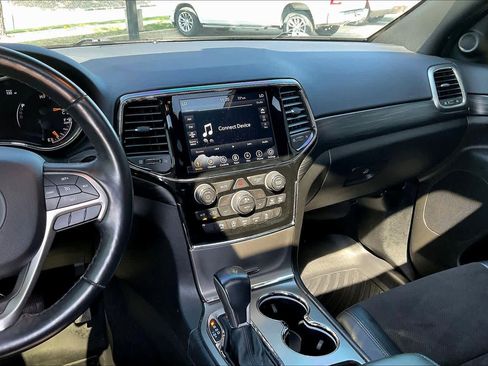 Used 2020 Jeep Grand Cherokee Altitude image 7