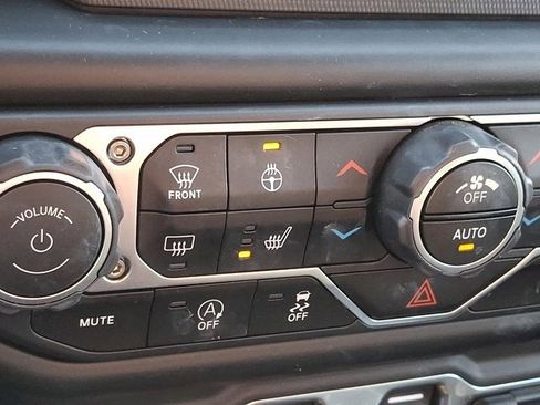 Certified 2023 Jeep Wrangler Unlimited Sport image 29