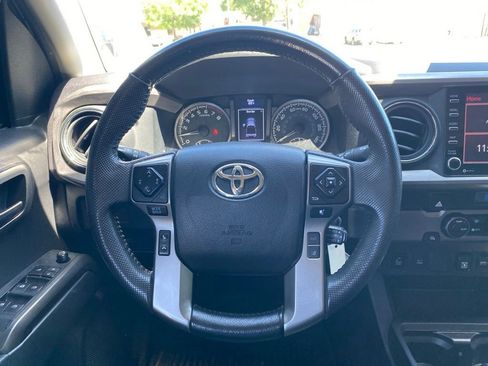 Used 2022 Toyota Tacoma SR5 w/ Technology Package RWD image 10