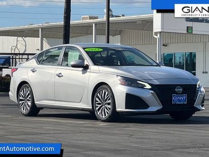 Used 2023 Nissan Altima 2.5 SV
