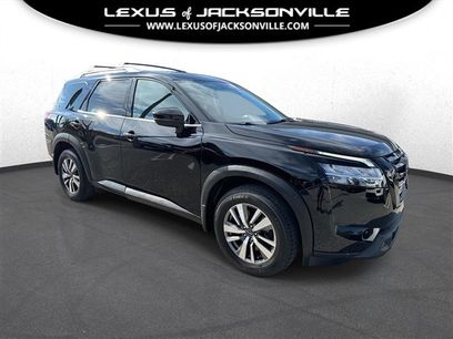 Used 2022 Nissan Pathfinder SL