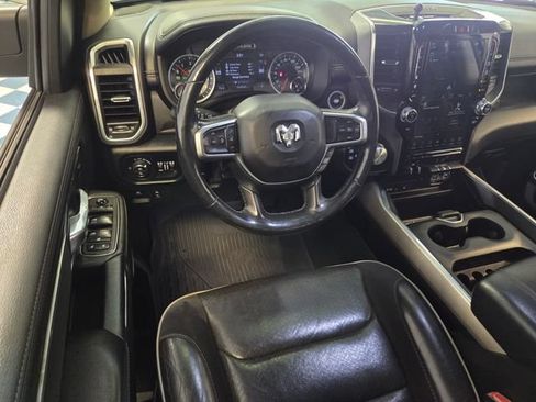 Used 2019 RAM 1500 Laramie AWD/4WD image 14