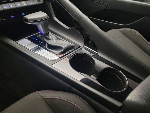Used 2023 Hyundai Elantra SEL w/ Convenience Package image 26