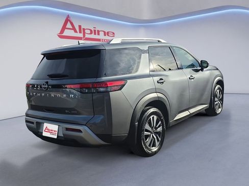 Used 2024 Nissan Pathfinder SL image 5