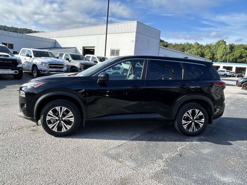 Used 2023 Nissan Rogue SV FWD image 4