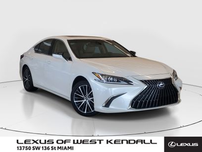 Used 2025 Lexus ES 350 w/ Premium Package