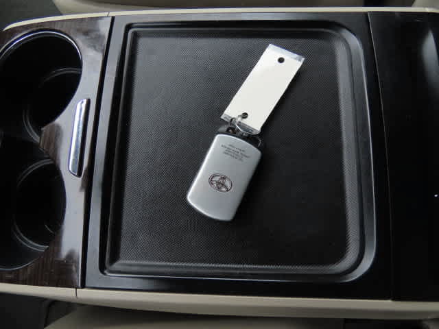 Used 2019 Toyota Sienna XLE Premium FWD image 29