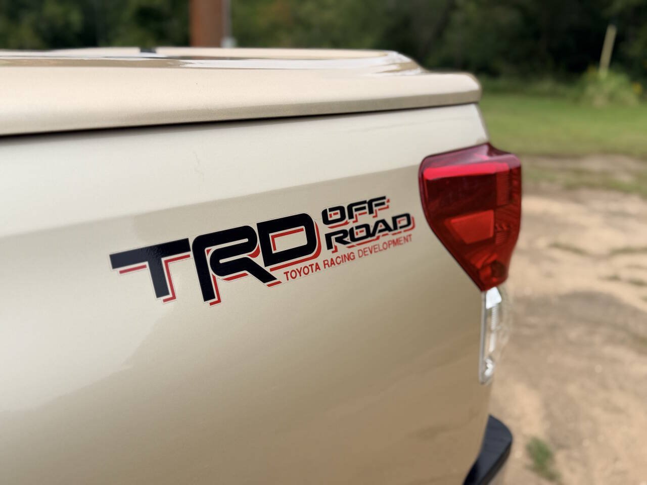 Used 2010 Toyota Tundra Limited RWD image 12