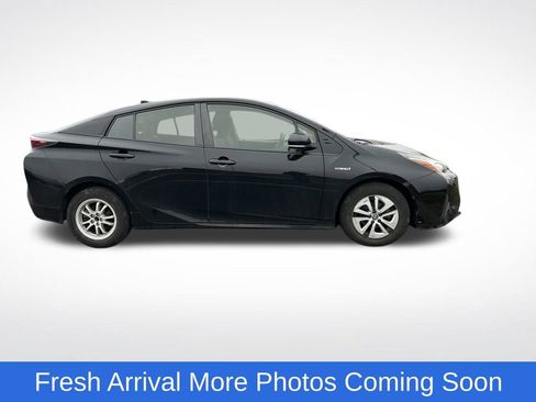 Used 2016 Toyota Prius Three image 4