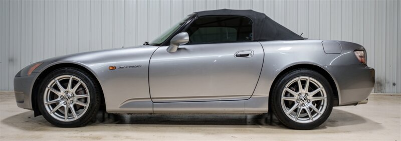 Used 2000 Honda S2000 image 2