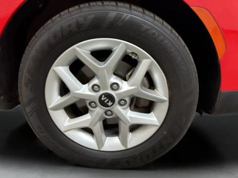 Used 2020 Kia Soul S FWD image 23