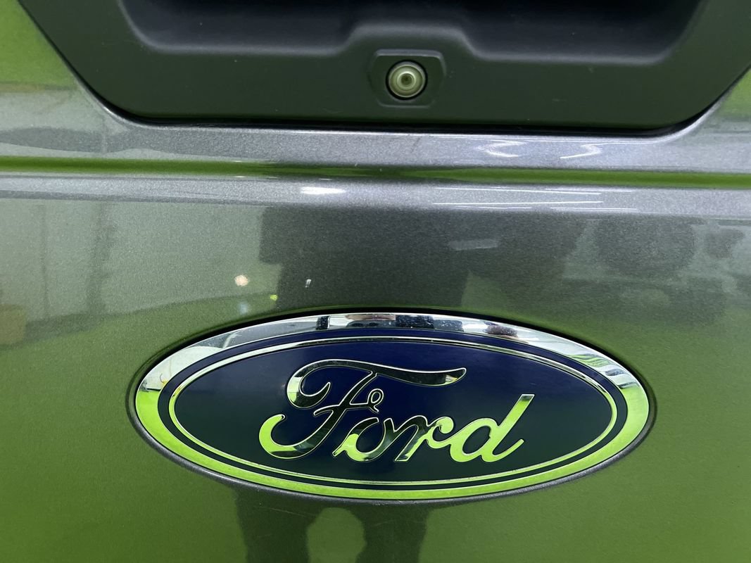 Used 2015 Ford F150 XLT w/ Equipment Group 301A Mid AWD/4WD image 11